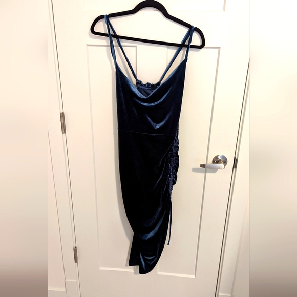Blue Velvet Dress - Picture 3 of 5